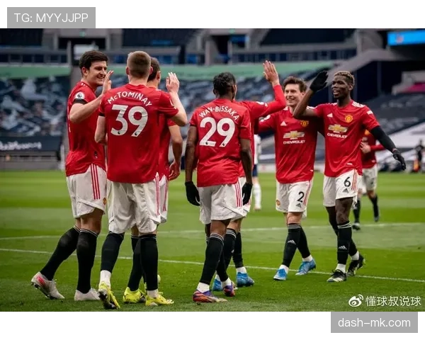 曼联中场结构失衡，控球优势难转化为场上控制力